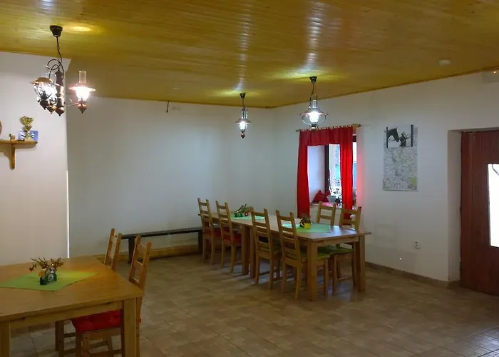Penzion Eqilon * Mělník